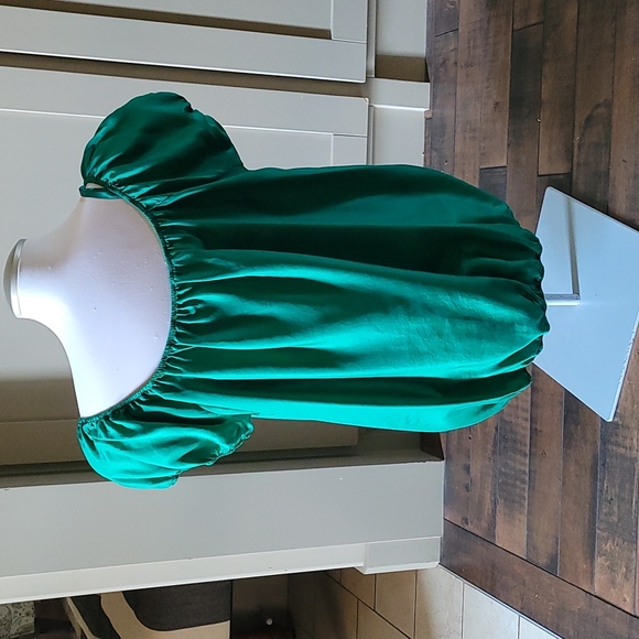 Le Chateau green silk peasants blouse. SZ Sm - Picture 6 of 10